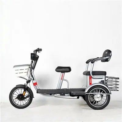 Ako sa pretekárske trojkolky líšia od bežných trojkoliek?