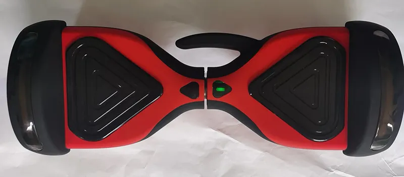Samovyvažovací hoverboard pre všetky terény